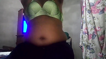 Big Boobs Desi Bhabi: Uncover the Secrets of Her Voluptuous Figure