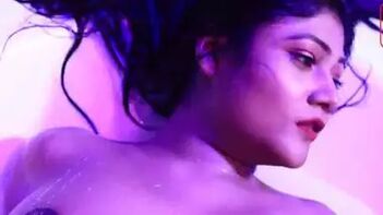 Desi Seductress Ready to Take a Romantic Rose Petal Bath in New Porn Video