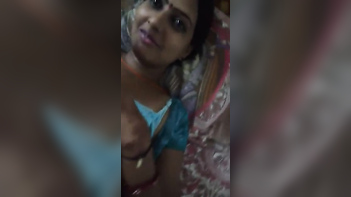 Sensational Sexy Bhabhi Gets Intimate on Cam - Don't Miss Out!