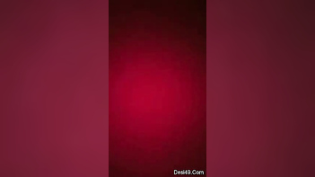 Desi Girl Oiling Her Body Captured on Webcam Video – A Sight to Behold!