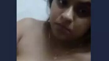 Desi Aunty Exploring Intimate Pleasures with Fingering Pussy