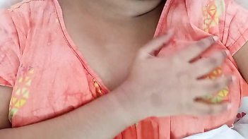 Experience ASMR with Desi Bhabhi MMS - Get Ready for a Relaxing Time!