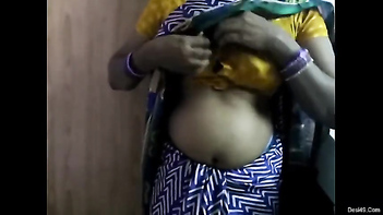 Desi MILF Gets Paid for X-Rated Striptease Performance on Camera