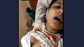 Watch Now: Hot Indian Girl's Latest Selfie Video