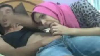 Outrageous: Muslim College Girl's Hindi Sex Video MMS Leaked - Blowjob Stunner!