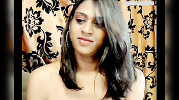 Hot Indian Bhabhi Masturbates for Her Lover in Sexy Hindi Porn MMS Video