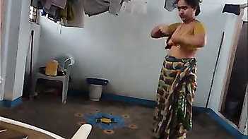 Desi Caught Exposing Her Boobies on Camera in Bathroom - Shocking Video Revealed!