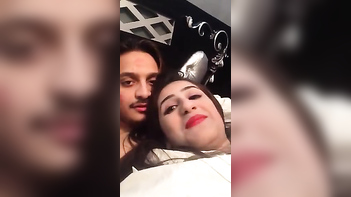 Romantic Getaway: Pakistani Couple Enjoys Love in the City