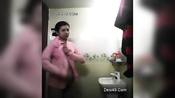 Shy Desi Teen's Solo Sex Video: Watch Her Rub Her Xxx Tits in the Bathroom