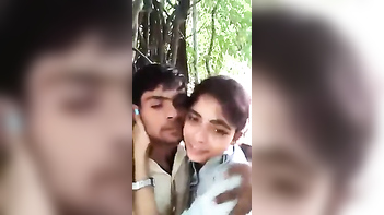 Romantic Evening of Xxx Sex: Indian Skinny Enjoys Time With Loved Man