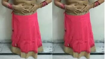 Stunning Indian Dancer Flaunts Her Small Bust During Performance