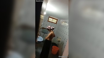 Desi Skinny Unaware of Camera Spying While Wearing Clothes