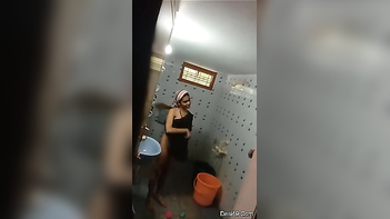 Desi Skinny Unaware of Camera Spying While Wearing Clothes