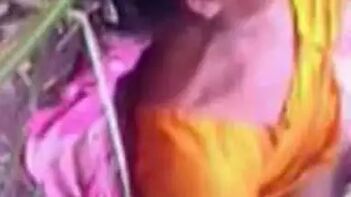 Bengali Village Aunty's Outdoor Sex With Lover Captured in Indian Porn Movie