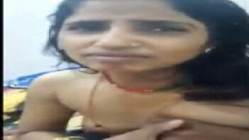 Discover the Pleasure of Desi Sex with Sexy Telugu Bhabhi Boobs & Butt!