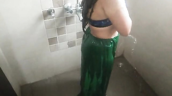 Watch Sexy Indian Bhabhi Bathing in Green Petticoat - Desi Sex Video