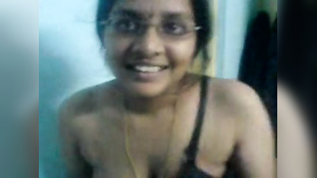Hot Desi Bhabhi Caught on Camera - Sexy Tamil Bhabhi Caught Red-Handed by Lover While Getting Ready!