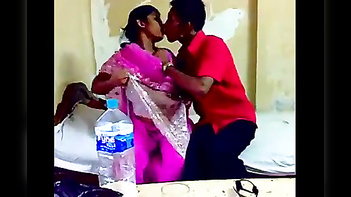 Sizzling Bengali Bhabhi Hotel Sex with Her Secret Lover!