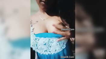 Busty Desi Seductress Xxx Teases With Her Voluptuous Tits For The Cam