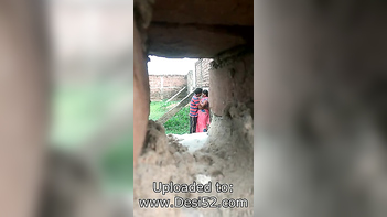 Desi Aunty's Steamy Affair Caught on Indian Porn Tube Video