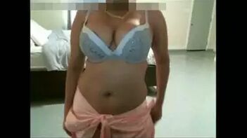 Indian Bhabhi's Big Boobs Exposed in Porn Tube Video by Devar