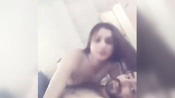 Hot Lucknow Girlfriend Caught on Indian Porn Tube Video Making Sex MMS With New Lover