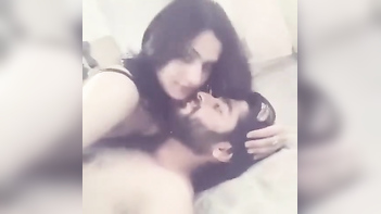 Hot Lucknow Girlfriend Caught on Indian Porn Tube Video Making Sex MMS With New Lover