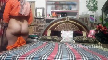 XXX Desi 2023! Maa ke samne souteela Baap ne beti ko chud diya with hindi audio