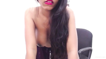 Experience an Indian Minx's Sexy Xxx Striptease Show Live on Webcam