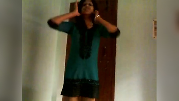 Show Off Your Sexy Indian Tits - Watch XXX Model in Indian Porn Tube Video