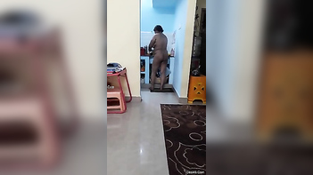 Watch an Eccentric Desi Aunty with a Firm XXX Ass Completely Naked Doing Chores