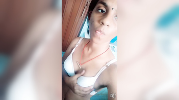 Tamil Girl's Nude Video Leaked to Boyfriend's Phone