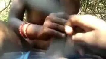 Watch This Hot Mallu Aunty Get Fucked Outdoors in Desi Porn Video