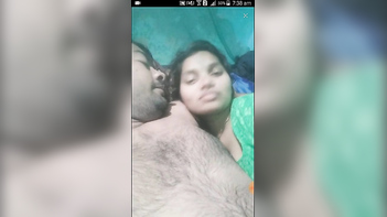 Sizzling Hot Couple Enjoys Steamy Romance on Live Broadcast