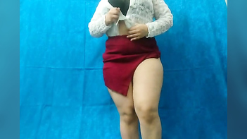 Watch This Big Ass Milf Secretary Show Off Her Booty During a Virtual Meeting!