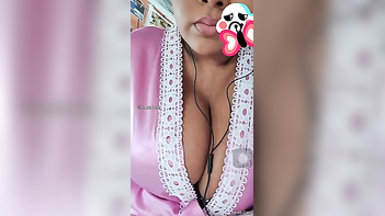 Sultry Indian Milf Flaunts Her XXX-Sized Boobs in Mesmerizing Camera Shot