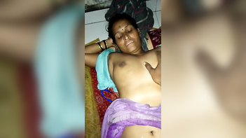 Indian Wife Caught on Nude Video Recording By Husband