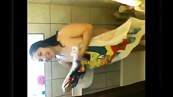 Gujarati Middle-Aged Aunty Caught Bathing by Servant - Shocking Incident!