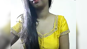 Sultry Desi Girl With Natural Xxx Jugs Sizzles On Webcam