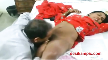 Desi Randi Pussy Action - Wild Sex Film with Curvy Bitch