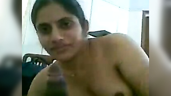 South Bhabhi Gives Mind-Blowing Blowjob, Sucking Dick Like a Pro