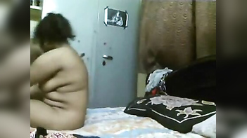 Mature Tamil Aunty Slams Pussy On Husband’s Dick In Homemade Sex Tape