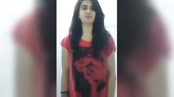 Desi Chick Shows Off Her Tight Pussy in a Teasing Selfie Session