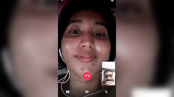 Desi Babe Gets Wild on Video Call With Her Damn Sexy Lover, Xnxx Top View