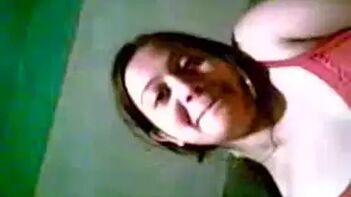 Babe Gets Drenched in the Bathtub, Masturbating Like a Fucking Pro