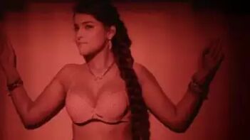 Indian Chick in Wild 2020 Scene, Mind-Blowing Pussy Licking Action, Damn!