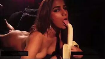 Hell, Poonam Pandey’s Blowjob Video is Insanely Hot and Explicit