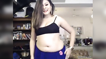 Desi Model Gets Wild With Mind-Blowing Masturbation And Seductive Dance Moves