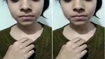 Desi Babe Shows Off Her Juicy Titties and Curvy Ass in HD