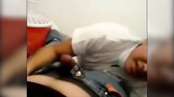 Indian Bhabhi Sucking Dick, Sexy As Hell, Gets Boyfriend Rock Hard in No Time